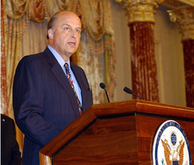 Thứ trưởng Ngoại giao Mỹ đến Hà Nội